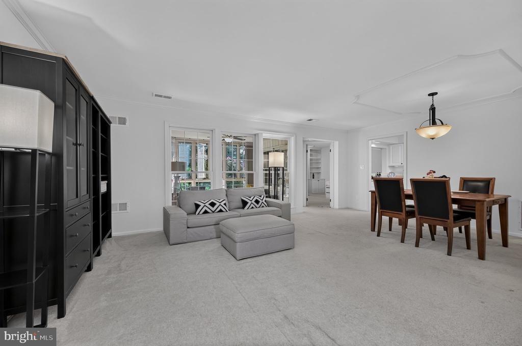 Kings Riding Way, Rockville, MD 20852