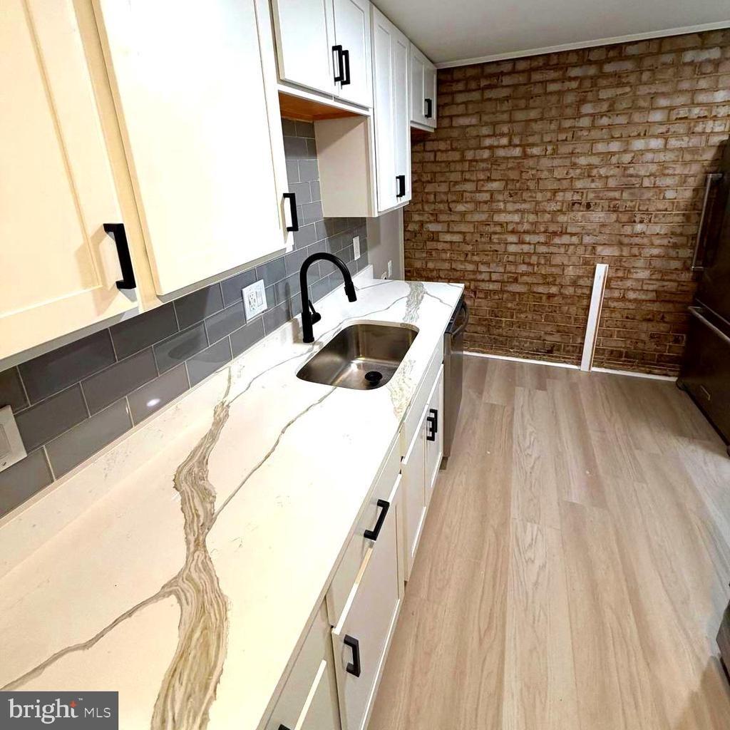 Huntley Square Dr, Temple Hills, MD 20748