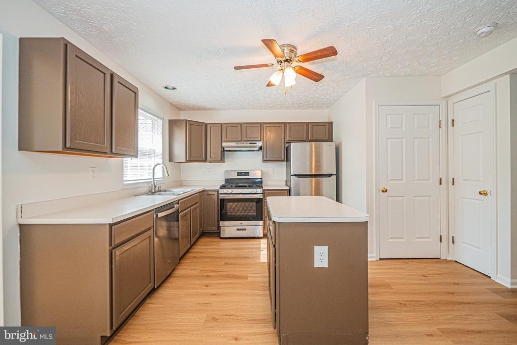 Barnwood Ct, Severn, MD 21144