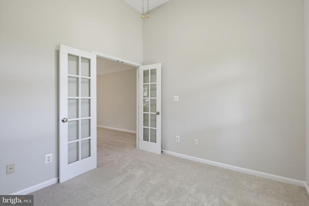 Wyndham Cir, Columbia, MD 21044