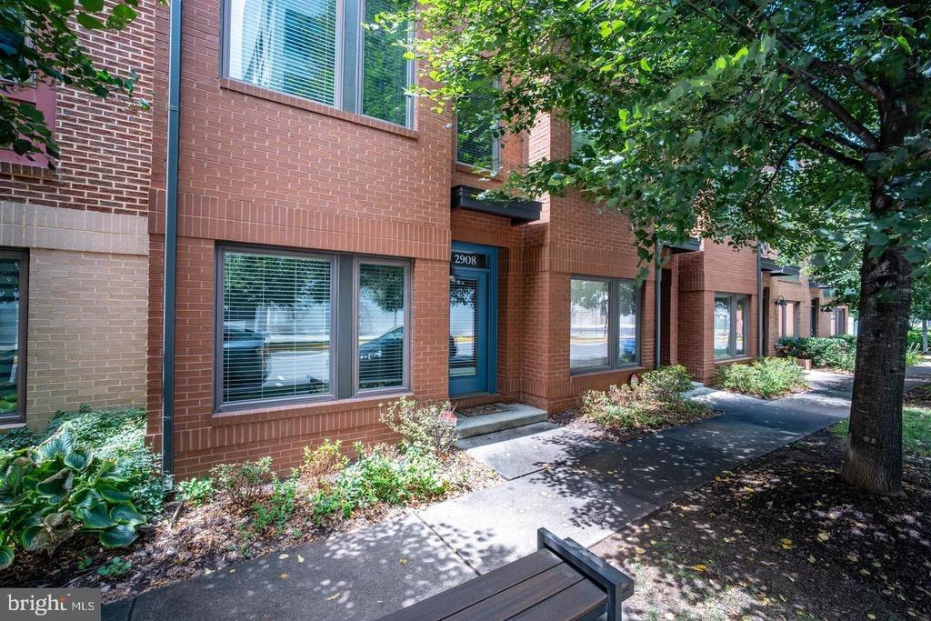 Penny Ln, Fairfax, VA 22031