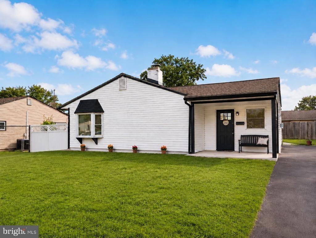 Gable Hill Rd, Levittown, PA 19057