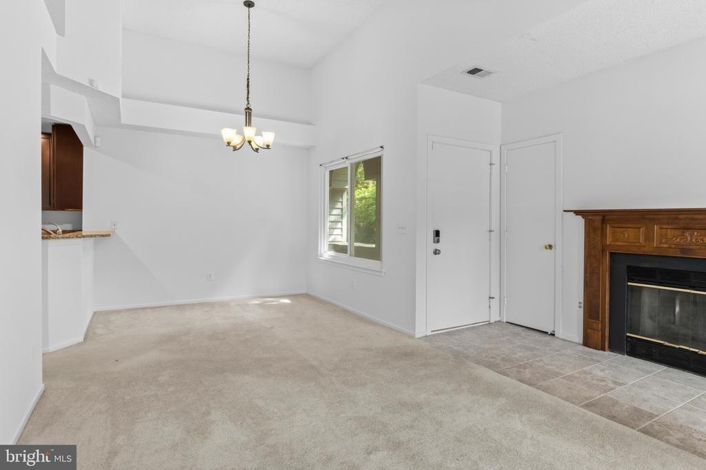 Summerchase Cir, Reston, VA 20194