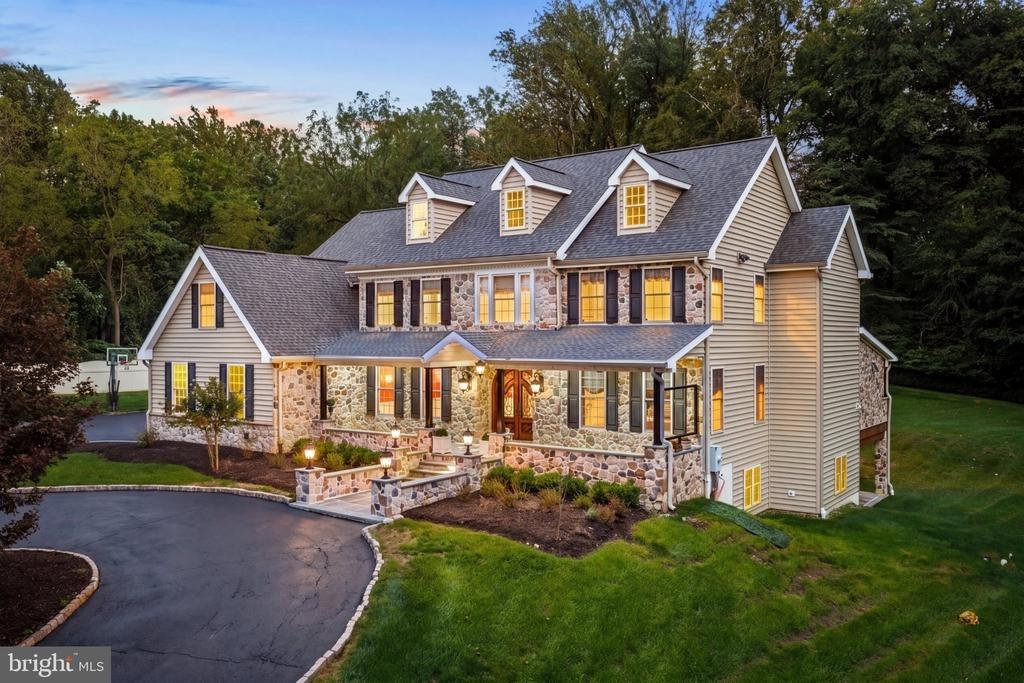 Autumn Woods Ln, Glen Mills, PA 19342