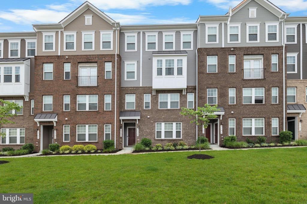 Tealbriar Dr, Upper Marlboro, MD 20772