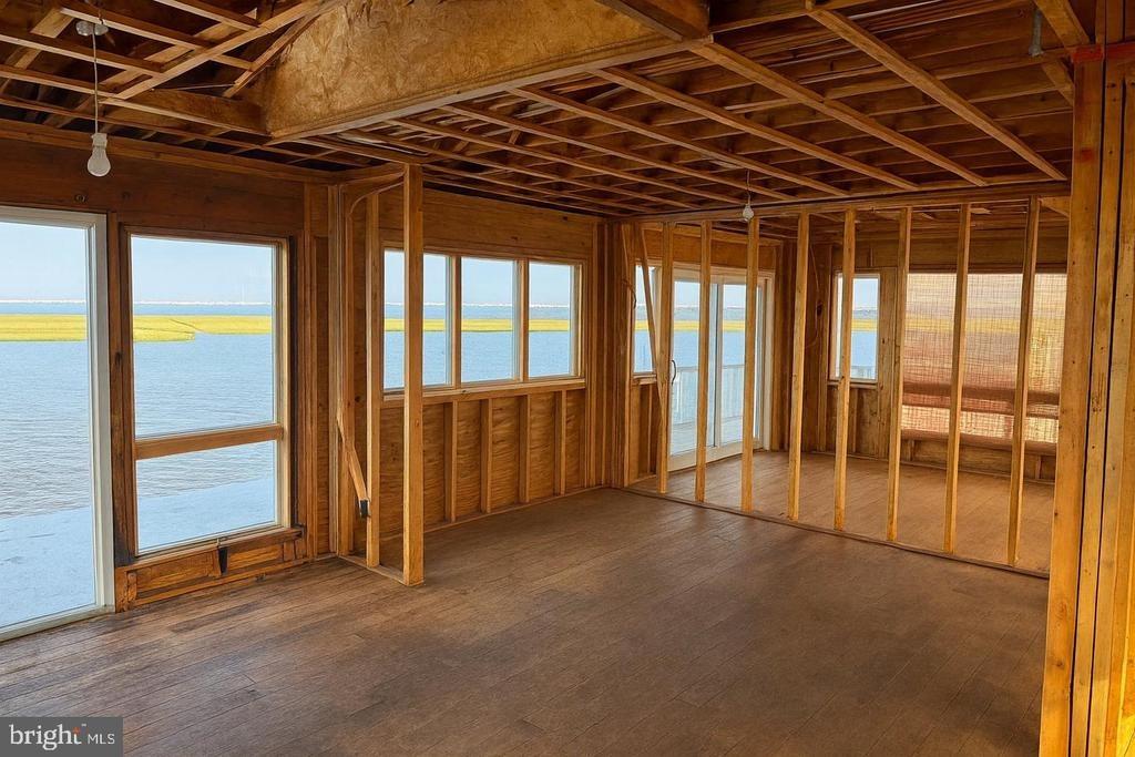 E Mallard Dr, Manahawkin, NJ 08050