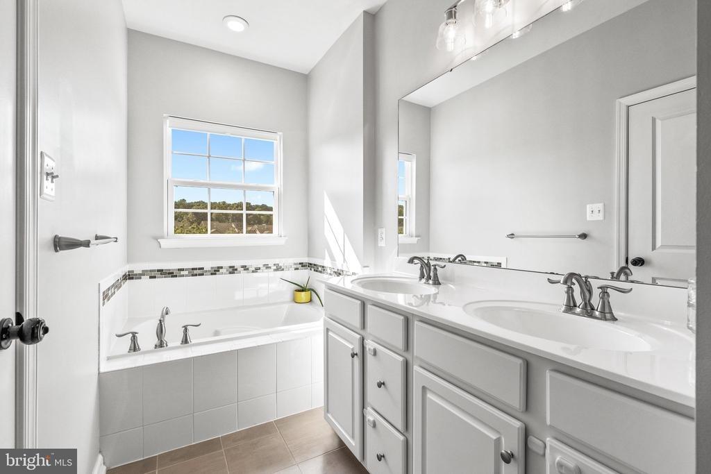 Tinder Box Cir, Monrovia, MD 21770