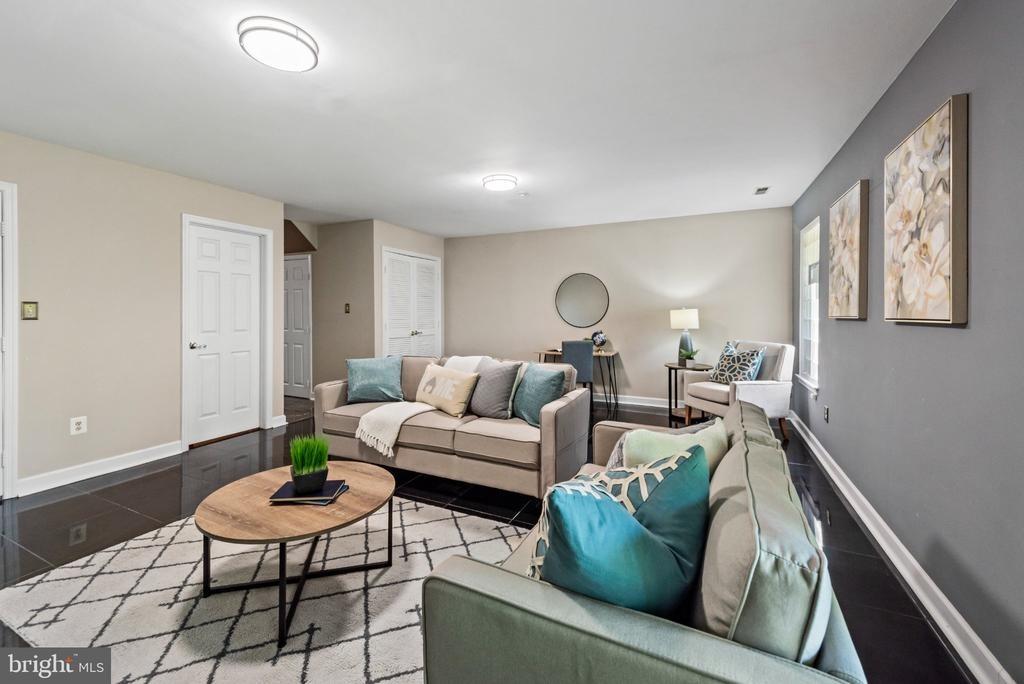 Margate Ct, Pikesville, MD 21208