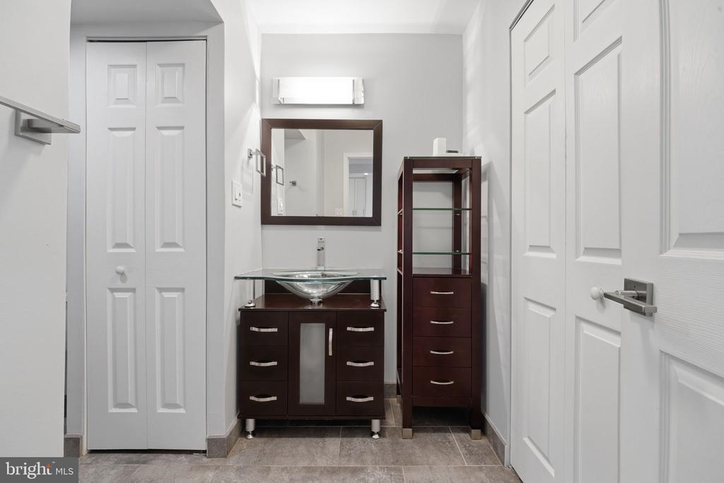 Rockville Pik # 807, Rockville, MD 20852