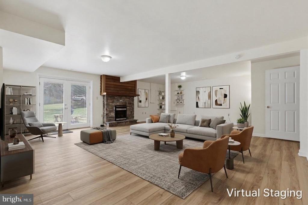 Teakwood Ct, Harpers Ferry, WV 25425