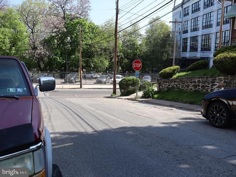 Hamilton Ave, Darby, PA 19023