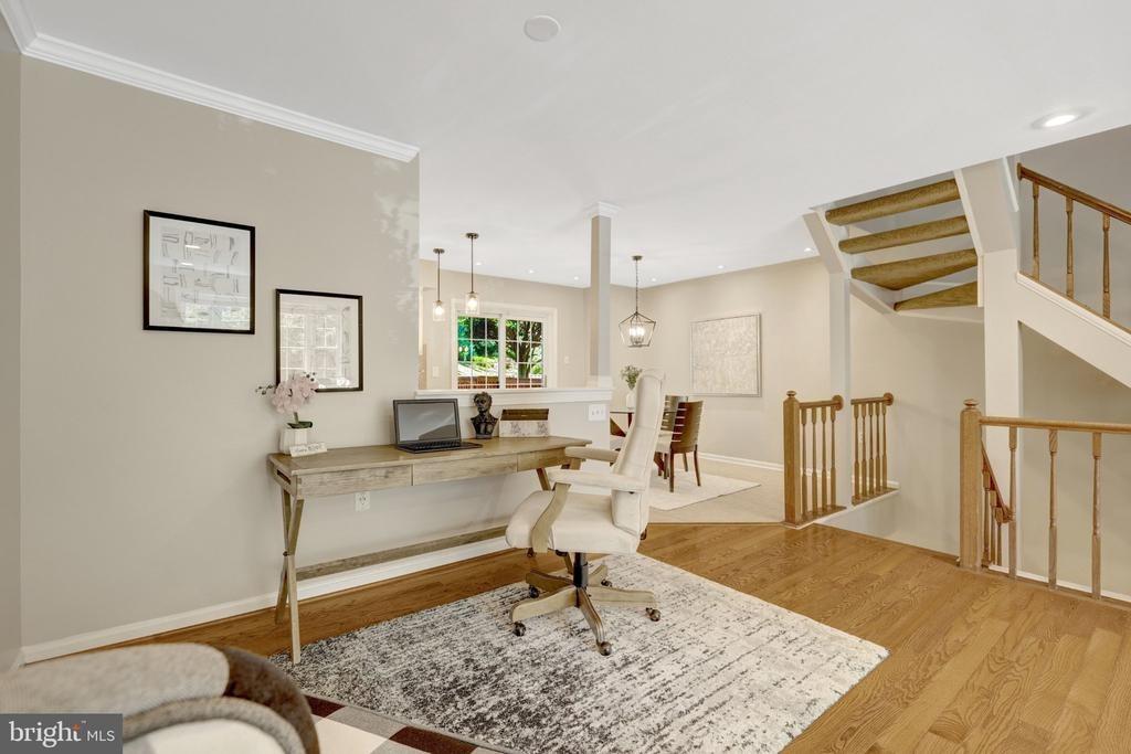 Sentinel Point Ct, Reston, VA 20191