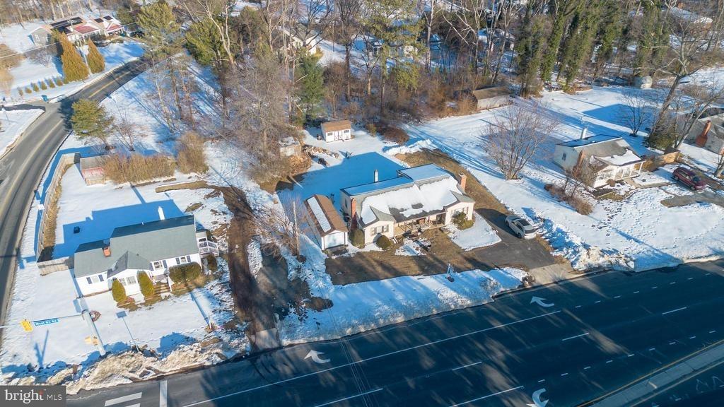W Ox Rd, Fairfax, VA 22033