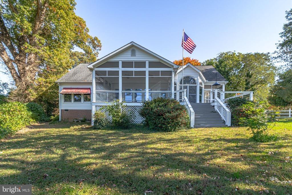 Cedardale Ln, Irvington, VA 22480