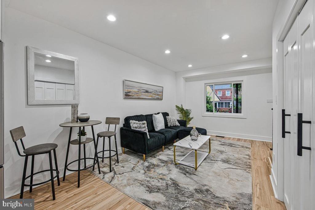 34th Pl Ne, Washington, DC 20019