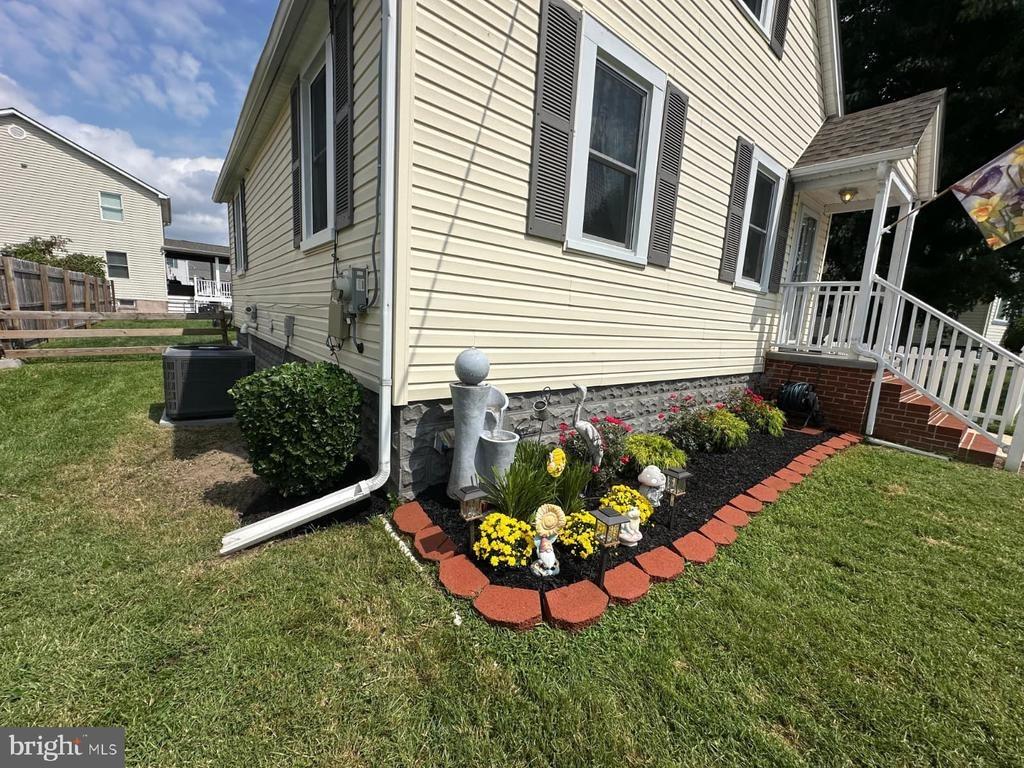 Bayside Dr, Dundalk, MD 21222