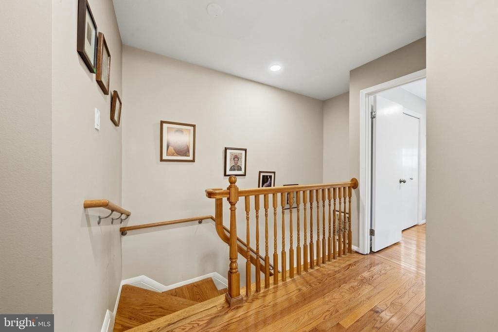 Tiverton Dr, Springfield, VA 22152
