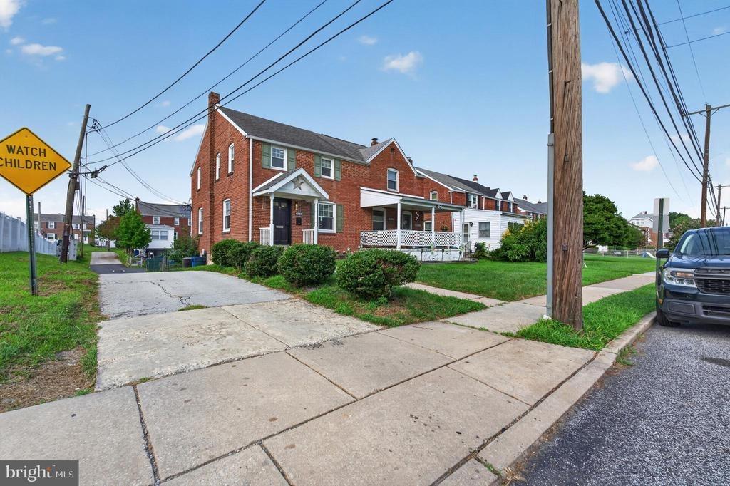 Holmes Rd, Holmes, PA 19043