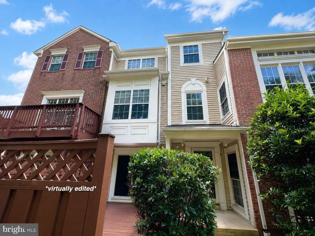 Runabout Ln, Fairfax, VA 22030