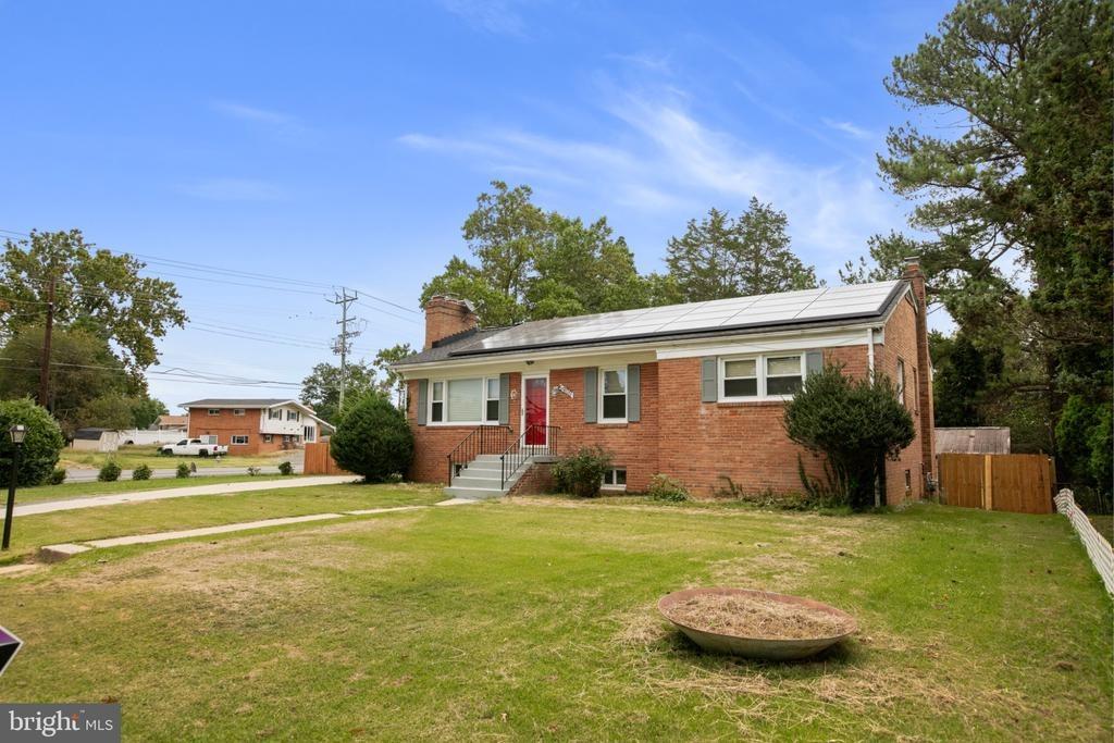 John Adams Dr, Temple Hills, MD 20748
