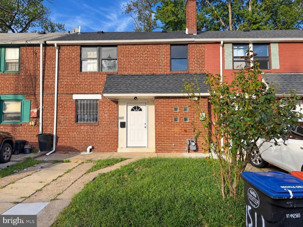 Honan St, Chester, PA 19013