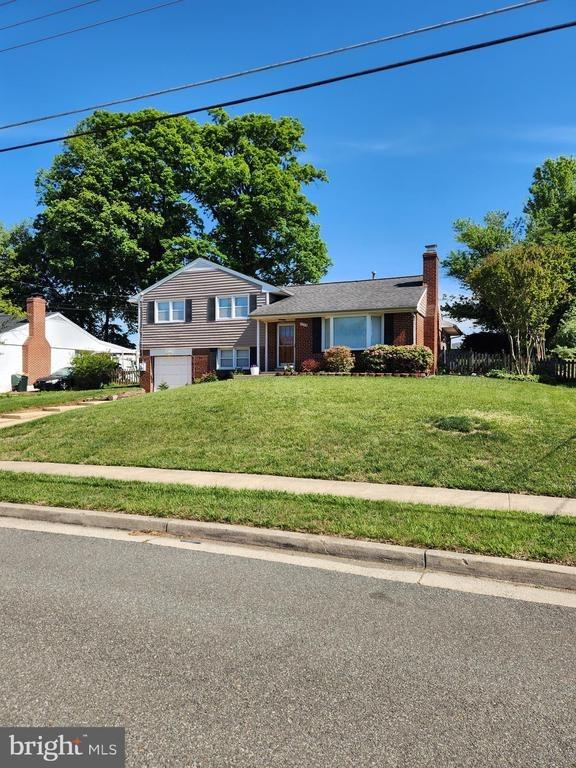 Lanier St, Annandale, VA 22003
