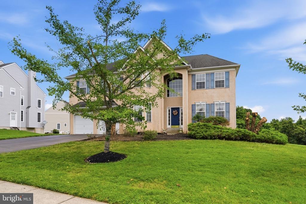 Shady Wood Cir, Collegeville, PA 19426