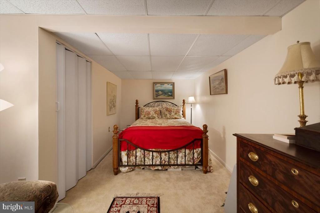 Laurel Grove Rd, Winchester, VA 22602