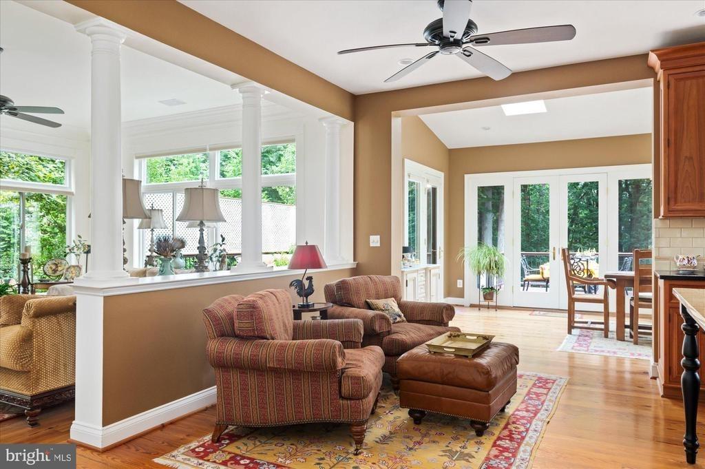 Stonehouse Pl, Sterling, VA 20165