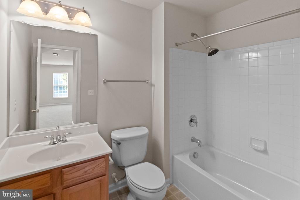 Joshua Tree Cir, Fredericksburg, VA 22407