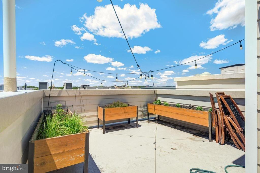 N 27th St, Philadelphia, PA 19121