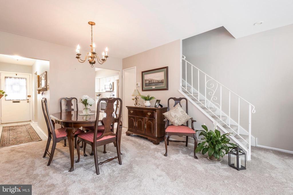 Hampstead Dr, Ambler, PA 19002