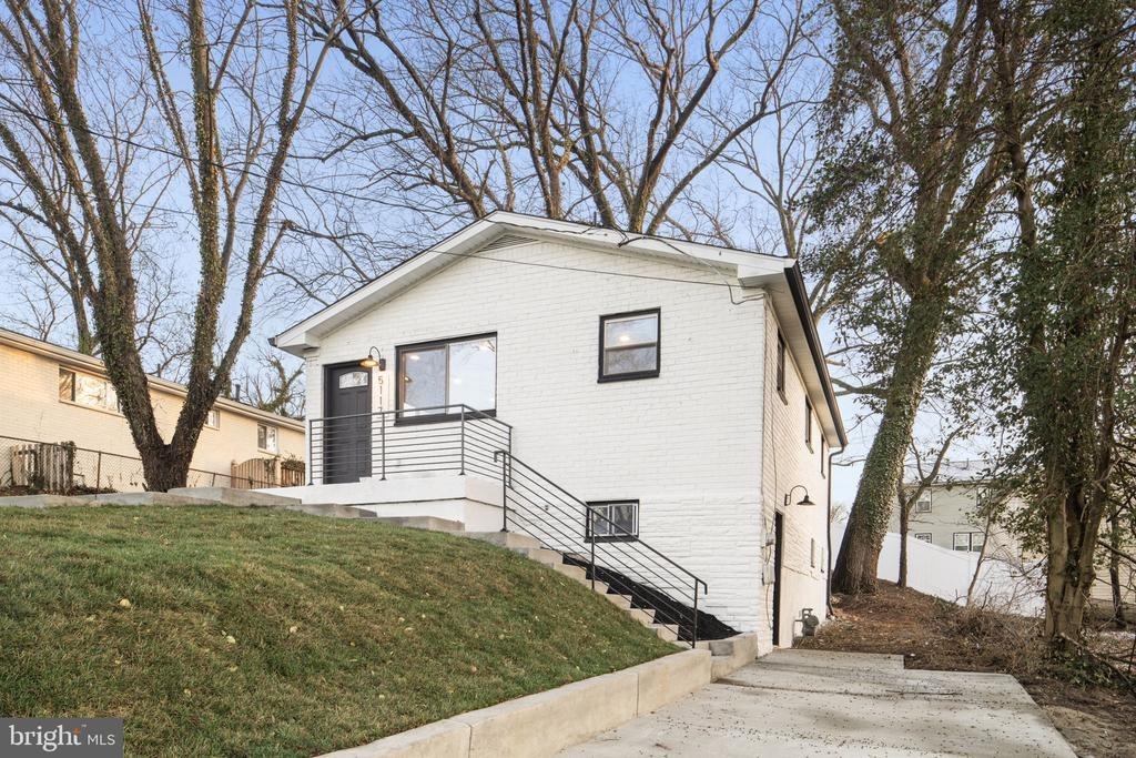 Emo St, Capitol Heights, MD 20743