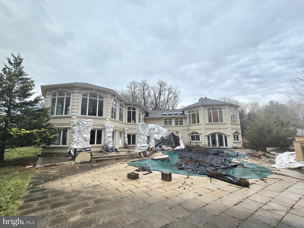 Carol Dr, Clementon, NJ 08021