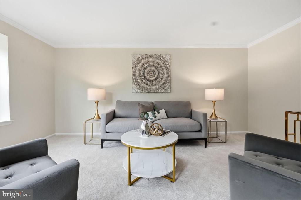 Silver Pine Dr, Springfield, VA 22153