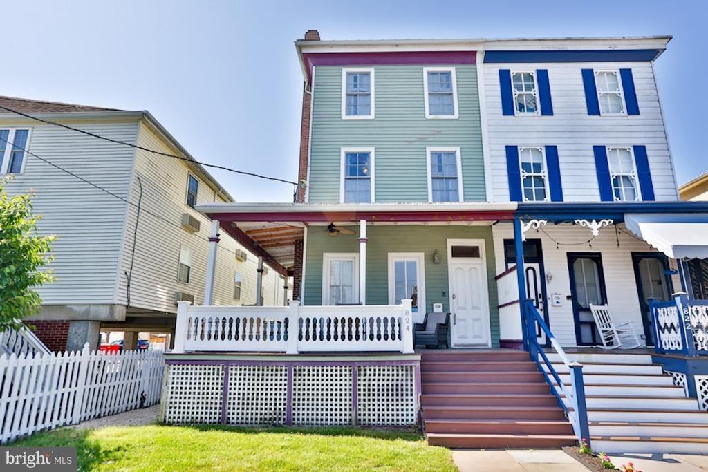 Stockton Ave, Cape May, NJ 08204