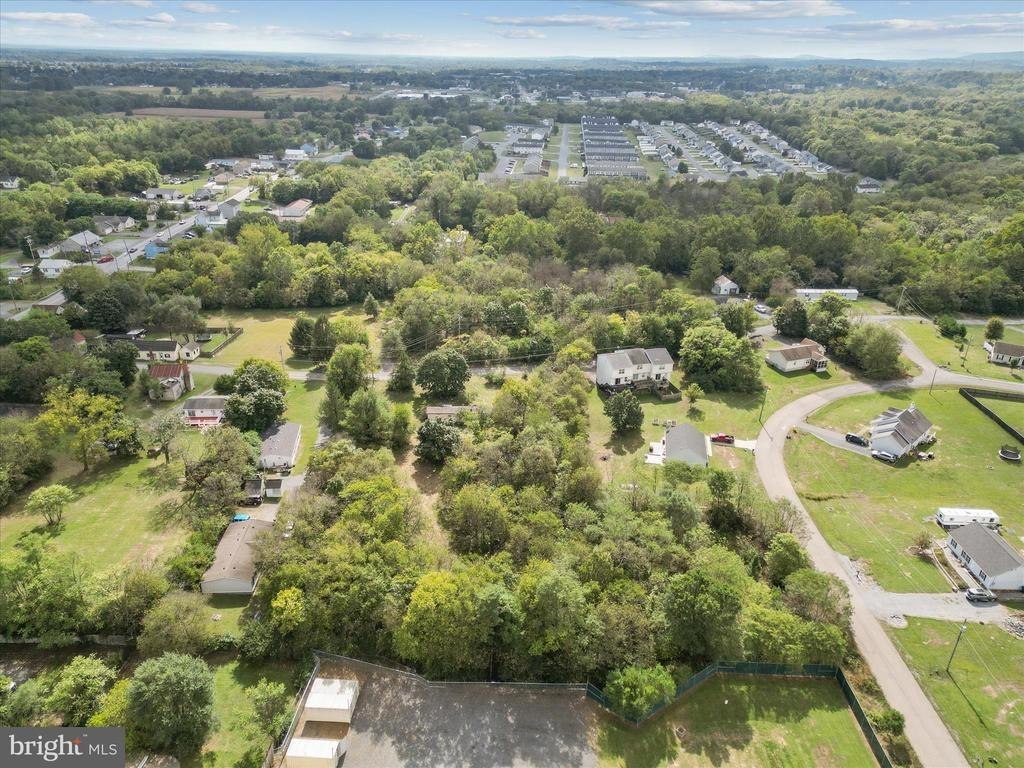 Sir Washington St, Inwood, WV 25428