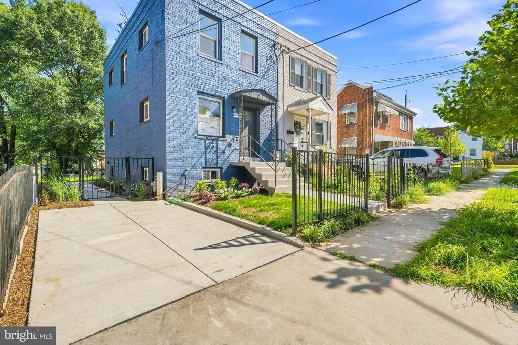 46th Pl Se, Washington, DC 20019