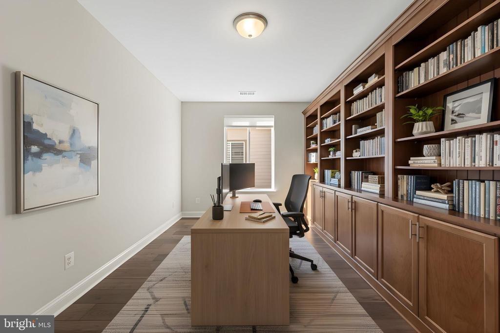 Viceroy Way, Lake Frederick, VA 22630