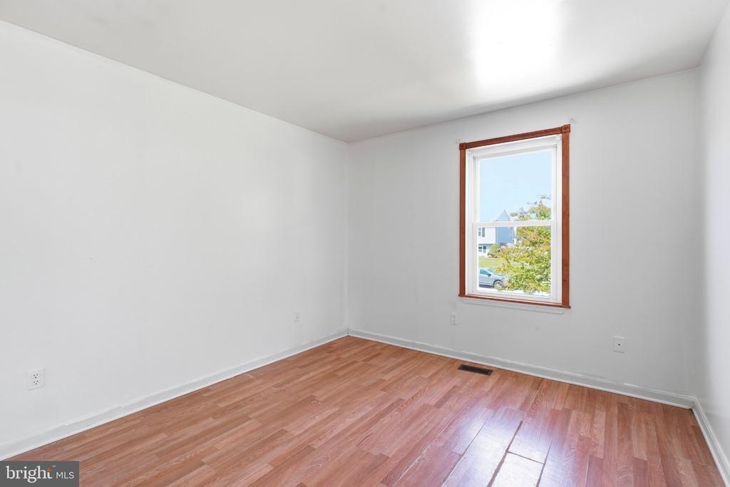 Taos Cir, Middle River, MD 21220