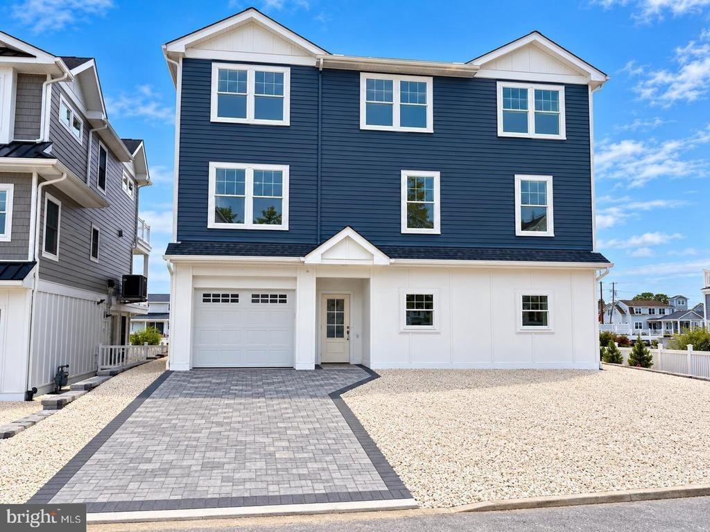 Frank Dr, Manahawkin, NJ 08050