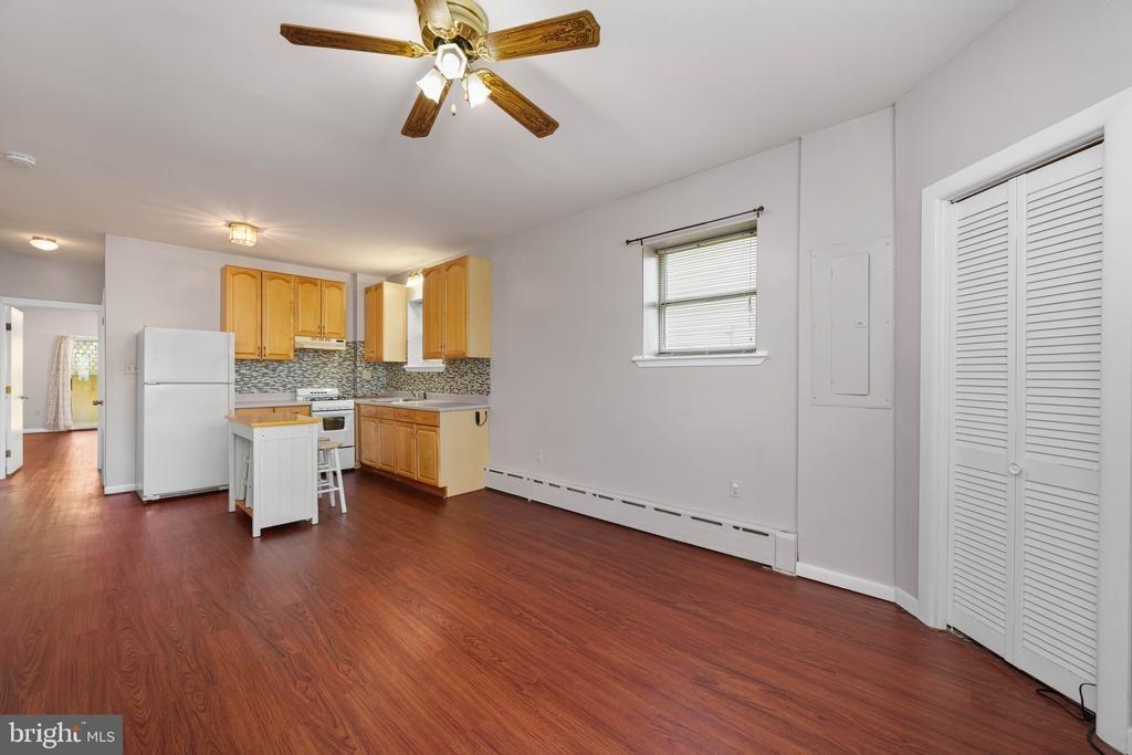 Silverwood St, Philadelphia, PA 19128