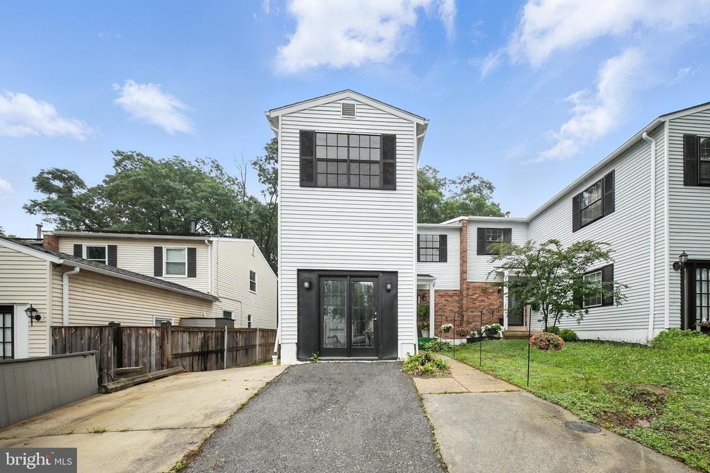Varnum Pl Ne, Washington, DC 20017