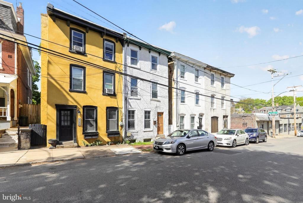 Morris St, Philadelphia, PA 19144