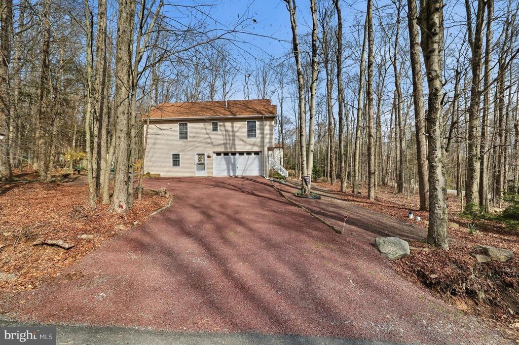 Merriment Ln, Blakeslee, PA 18610