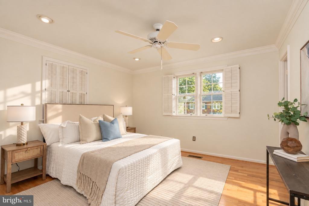 Kenwood Forest Ln, Chevy Chase, MD 20815