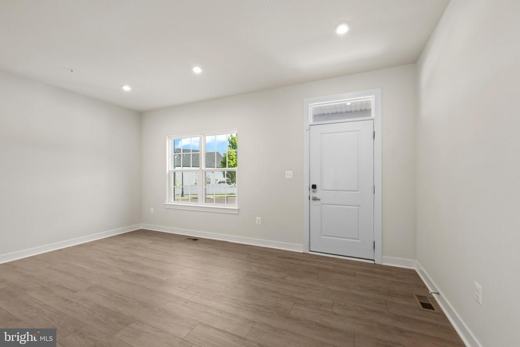 Rockburn Way, Bowie, MD 20716