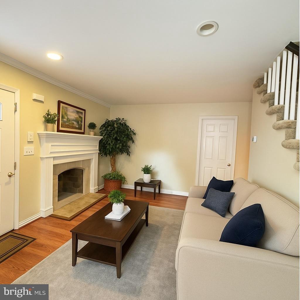 Mentor Ave, Capitol Heights, MD 20743