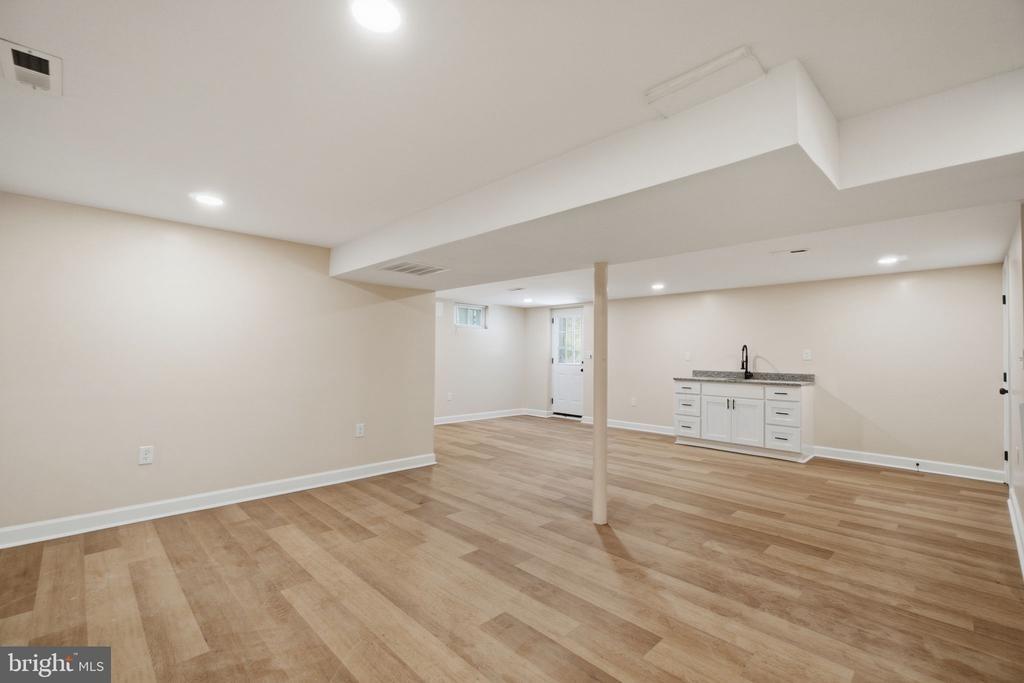 Wendy Rd, Sykesville, MD 21784