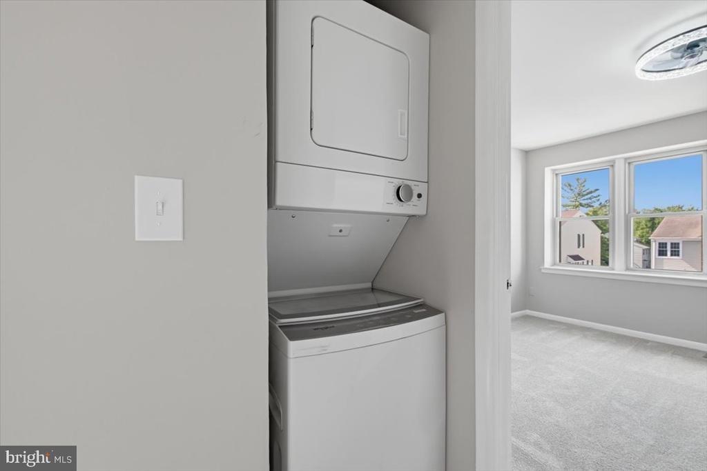 Claret Ct, Chantilly, VA 20151